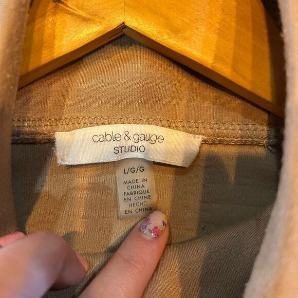 Cable & Gauge Women’s Large Tan Long Sleeve Pullover - Picture 5 of 10